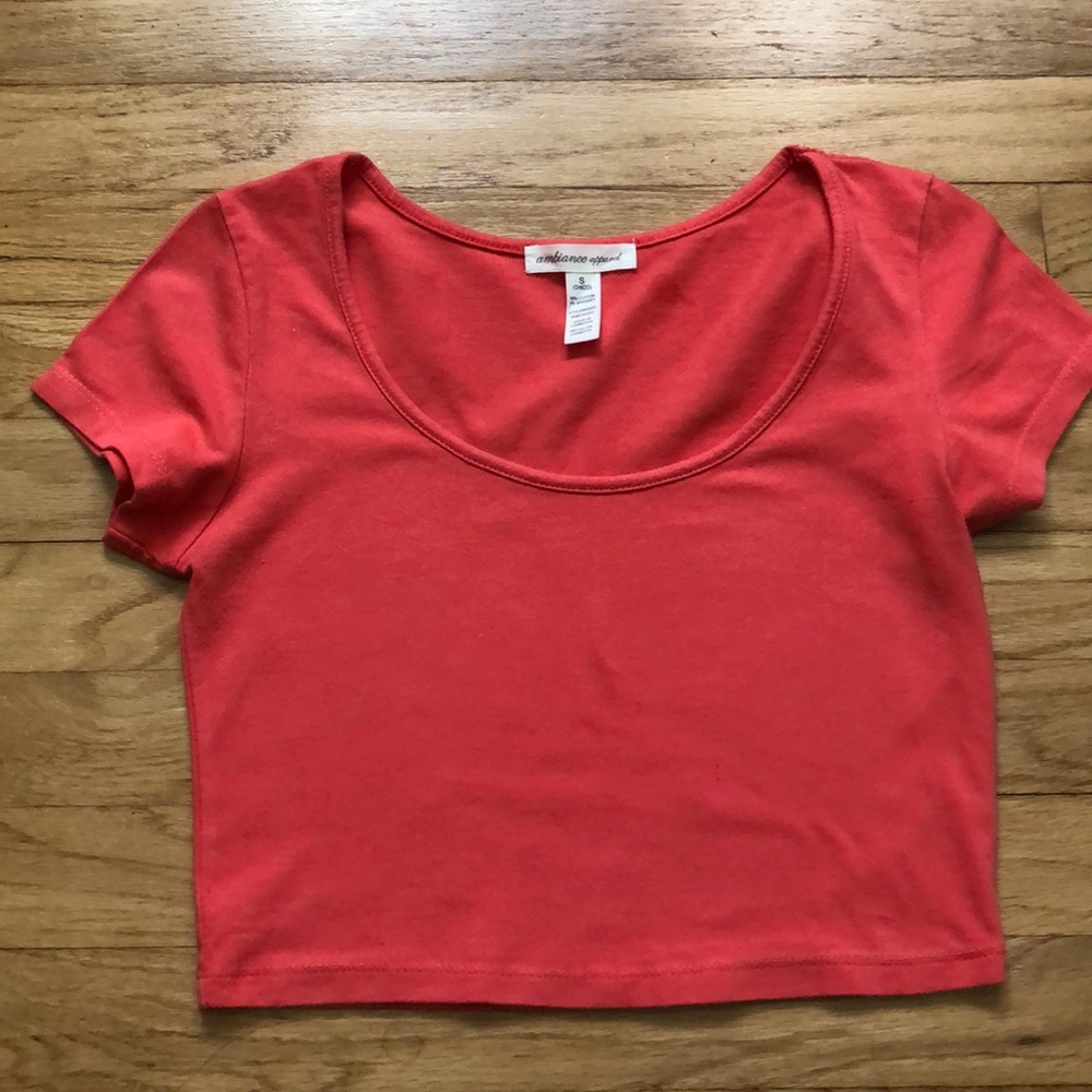 Crop top